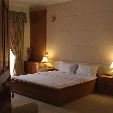 Delano Guest House Islamabad Exterior photo