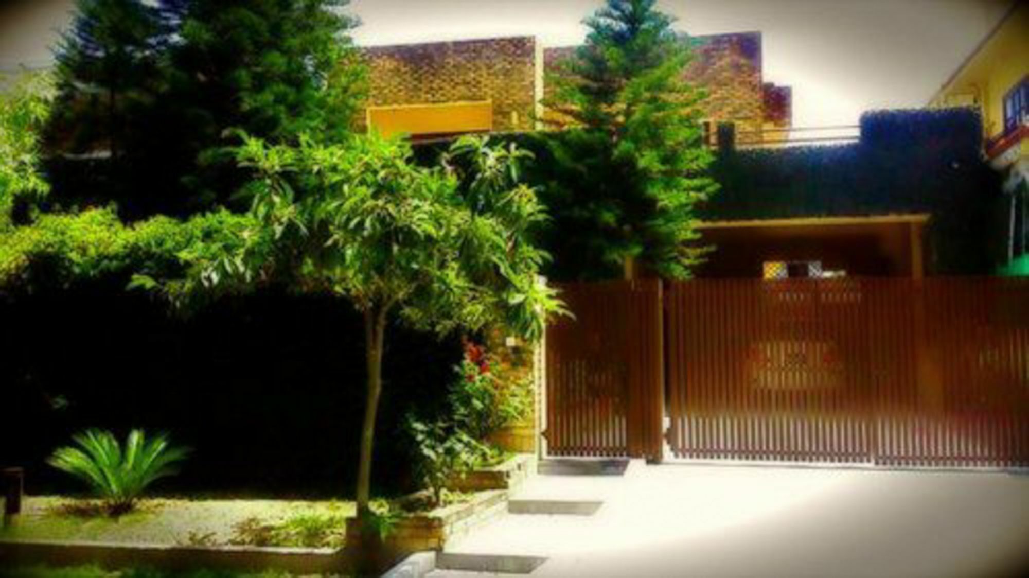 Delano Guest House Islamabad Exterior photo