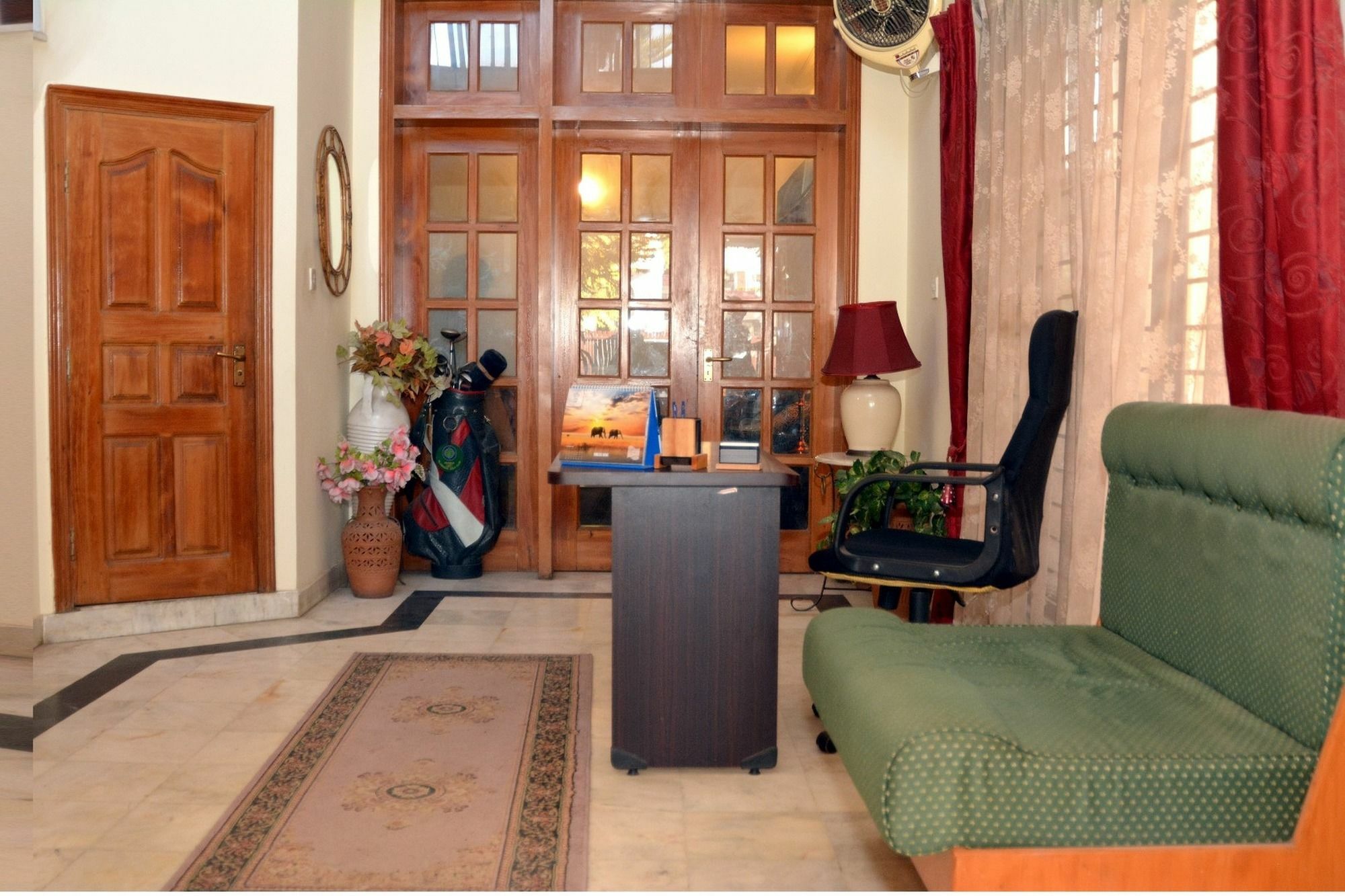 Delano Guest House Islamabad Exterior photo
