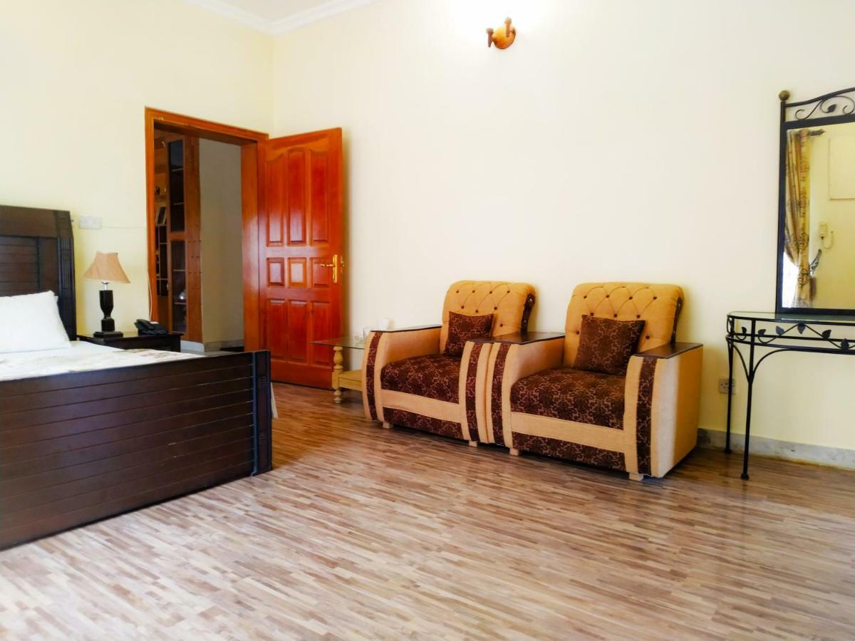 Delano Guest House Islamabad Exterior photo